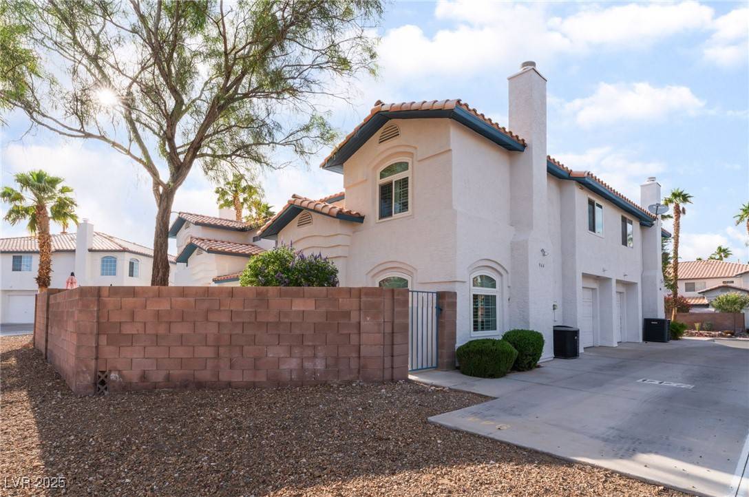 Las Vegas, NV 89145,944 Angel Star LN