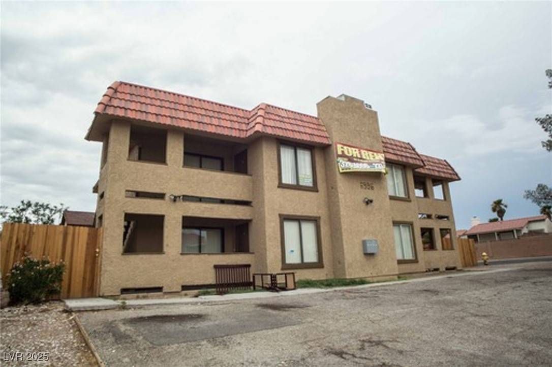 Las Vegas, NV 89156,6996 Hopkins DR