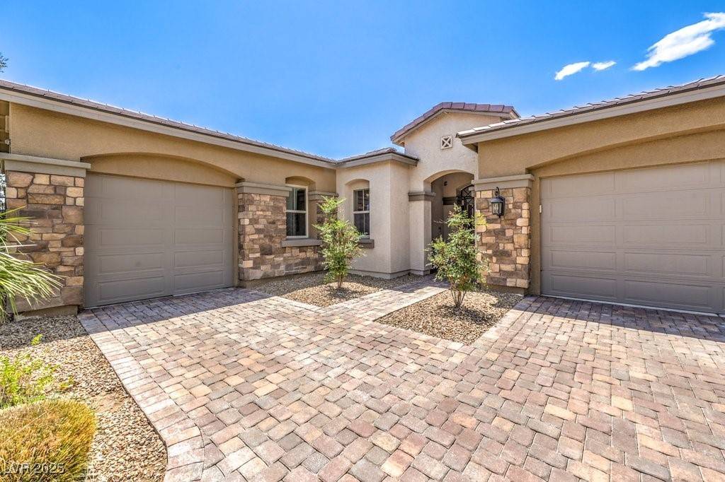 Las Vegas, NV 89131,7111 Bath DR