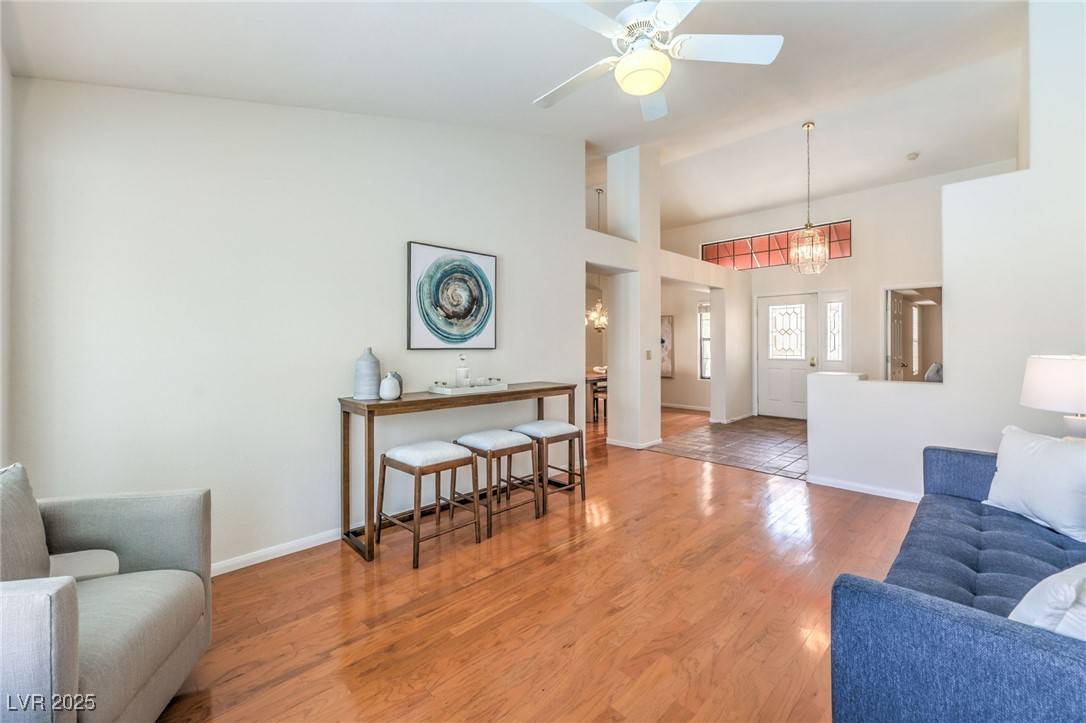 Las Vegas, NV 89128,8428 Apple Hill CT