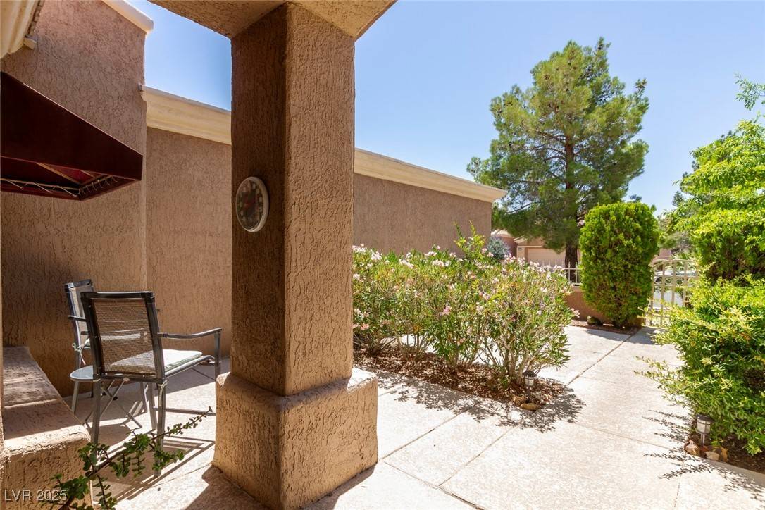 Las Vegas, NV 89134,9356 Villa Ridge DR
