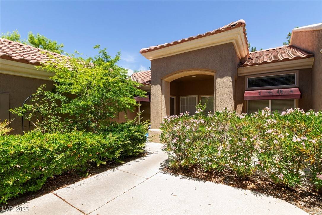 Las Vegas, NV 89134,9356 Villa Ridge DR