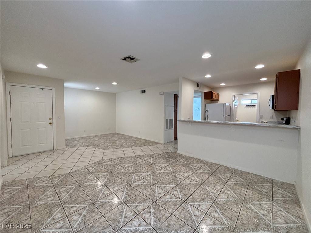 Las Vegas, NV 89146,1800 Edmond ST #127