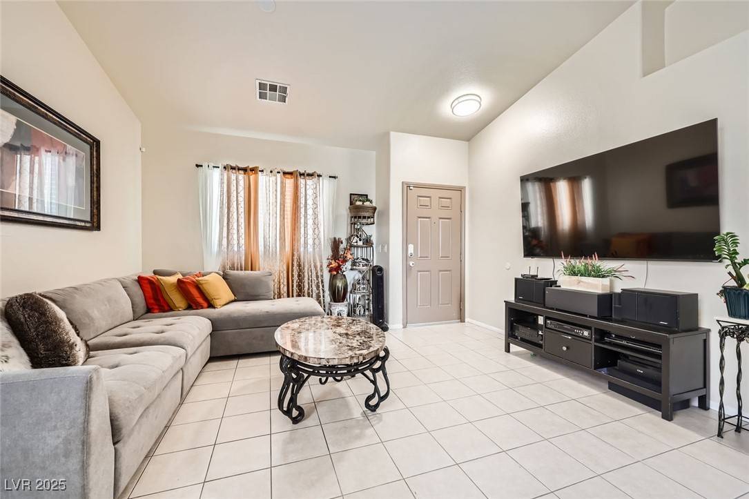 Las Vegas, NV 89122,3642 Winter Whitetail ST