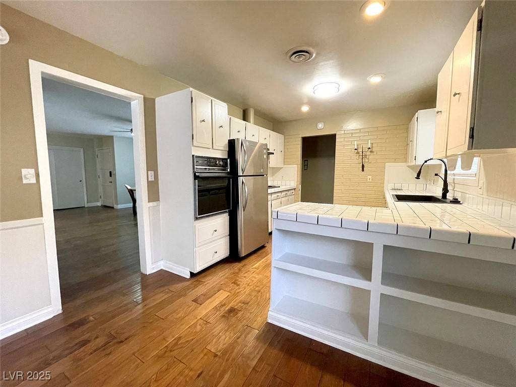Las Vegas, NV 89102,2618 Burton AVE