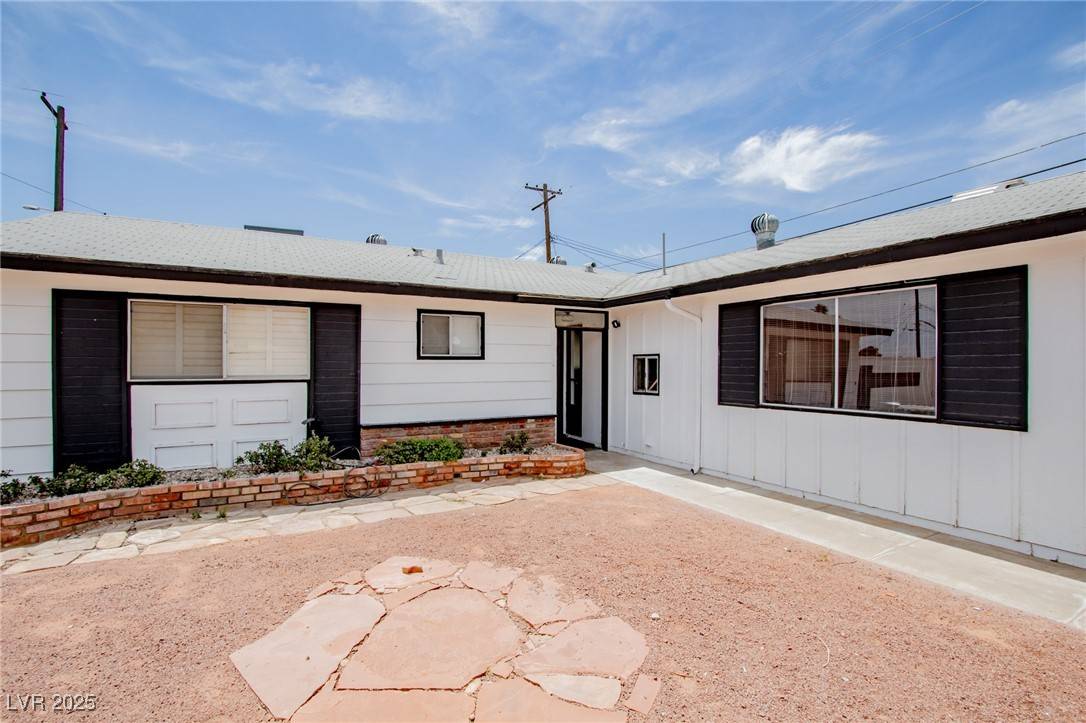 Las Vegas, NV 89107,6301 Garwood AVE