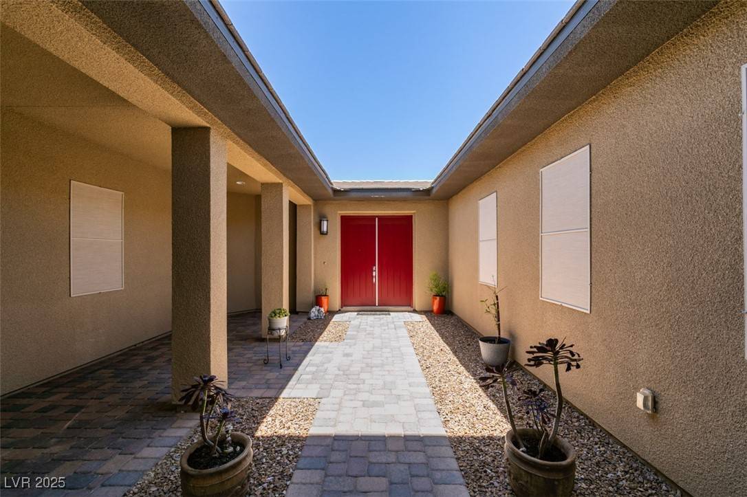Las Vegas, NV 89113,7998 W Ford AVE