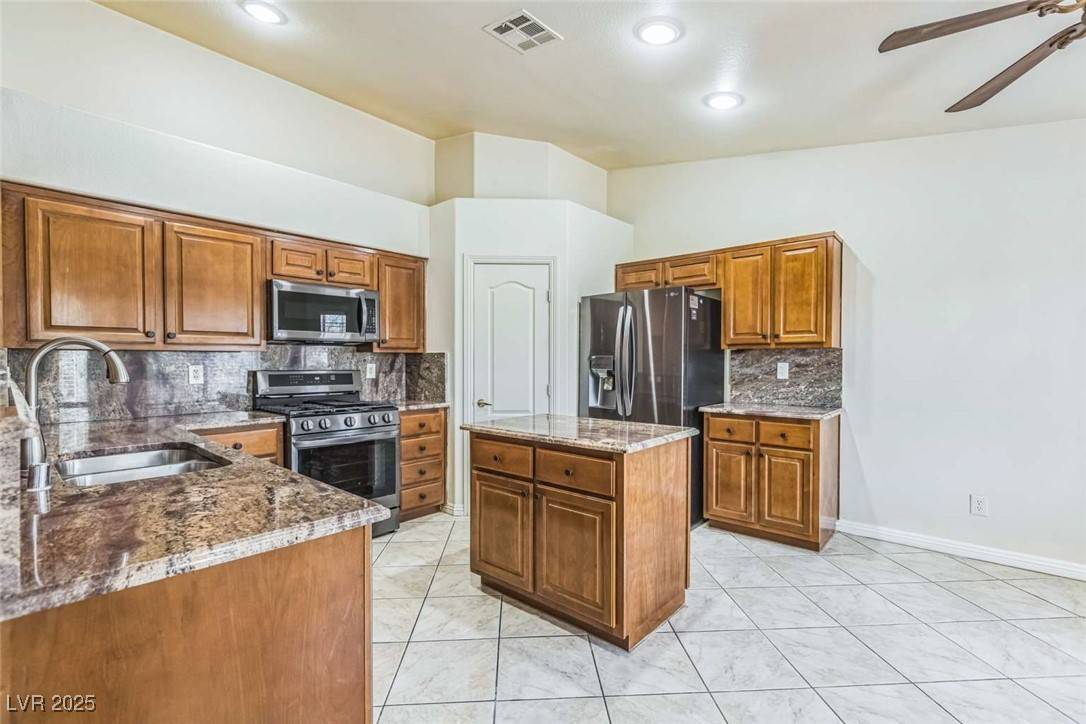 North Las Vegas, NV 89031,3521 Amish AVE