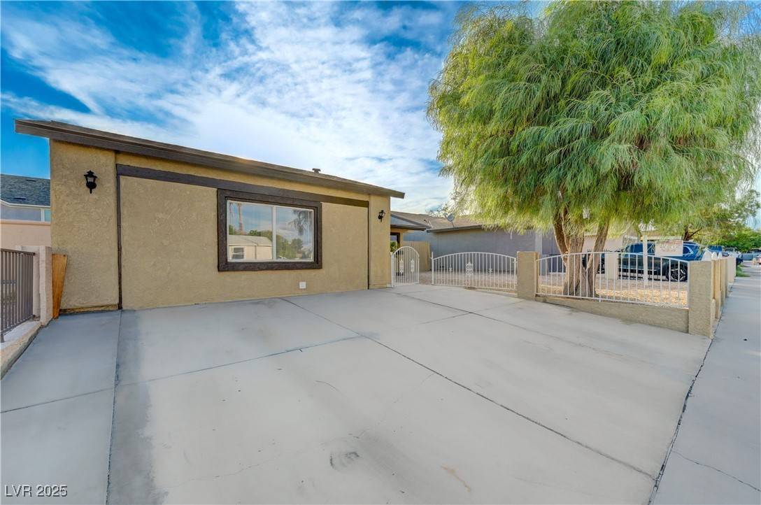 Las Vegas, NV 89110,520 Prince Alan CT