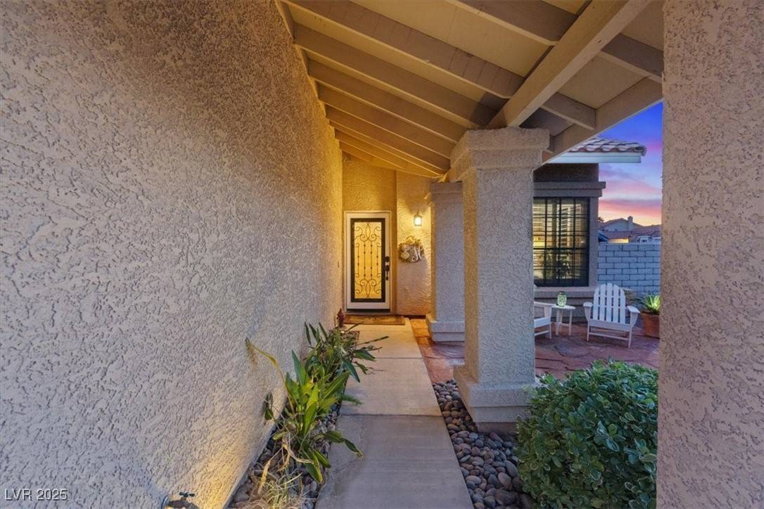 Henderson, NV 89074,353 Templeton DR