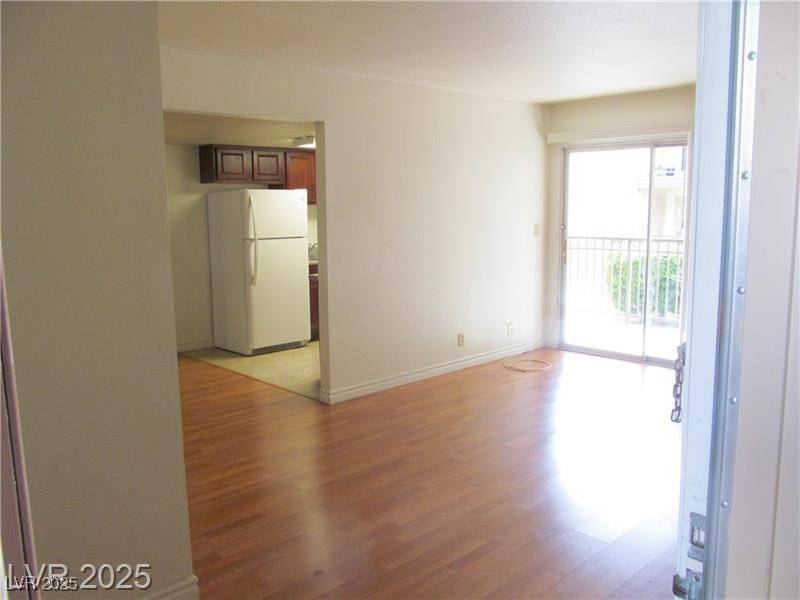 Las Vegas, NV 89103,5286 RIVER GLEN DR #427