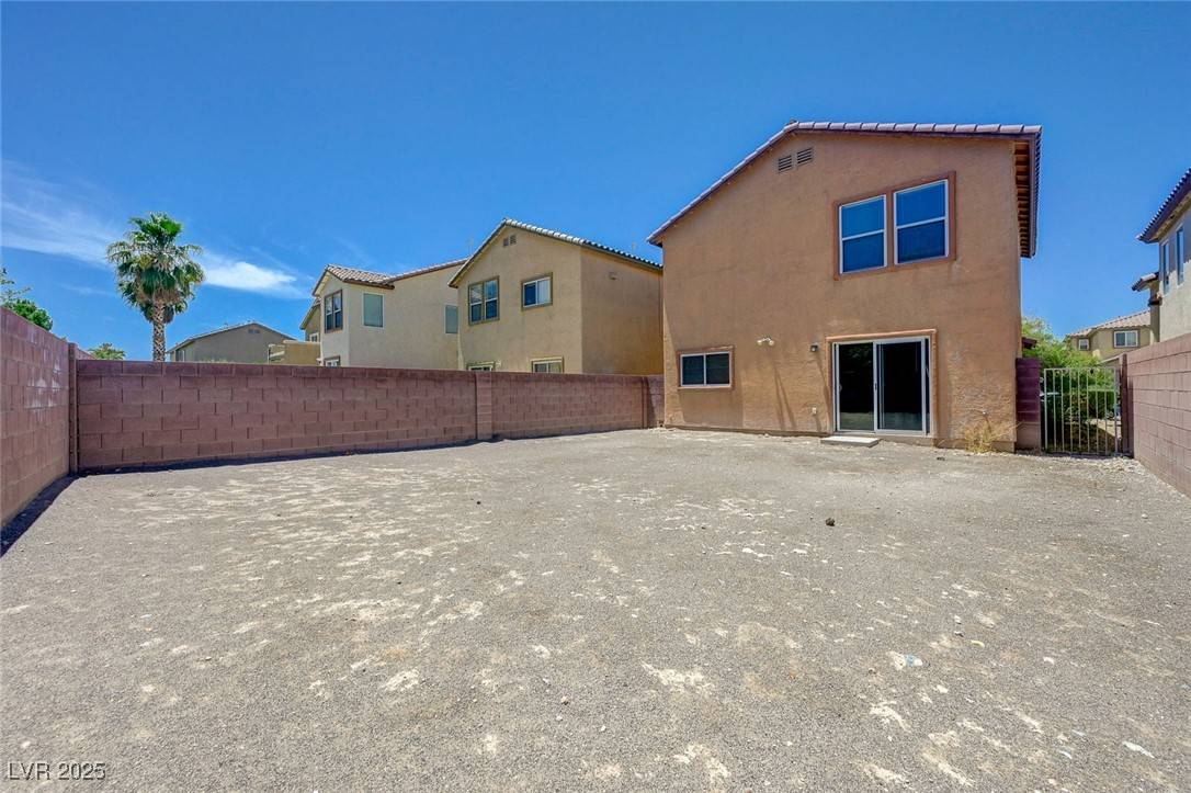 Las Vegas, NV 89139,7464 Edgecove CT