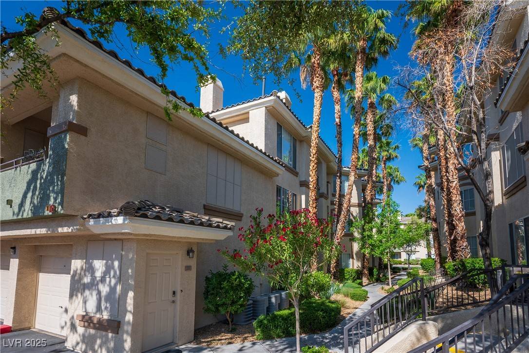Las Vegas, NV 89113,7143 S Durango DR #202