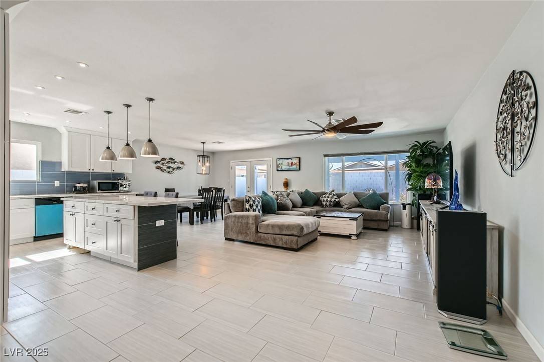 Las Vegas, NV 89108,6309 Miraloma ST