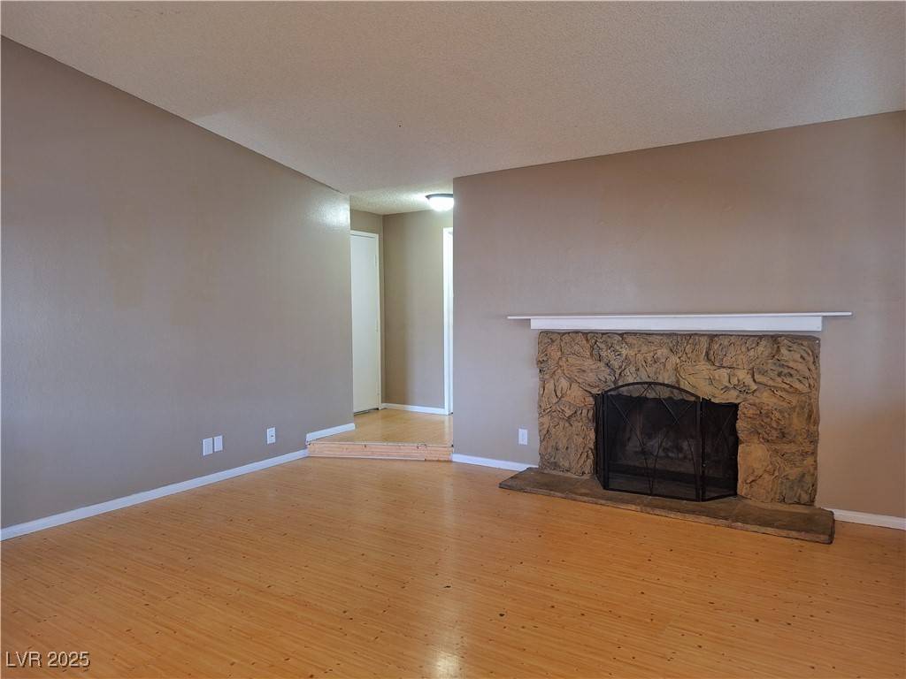 Las Vegas, NV 89156,6831 Legalla LN