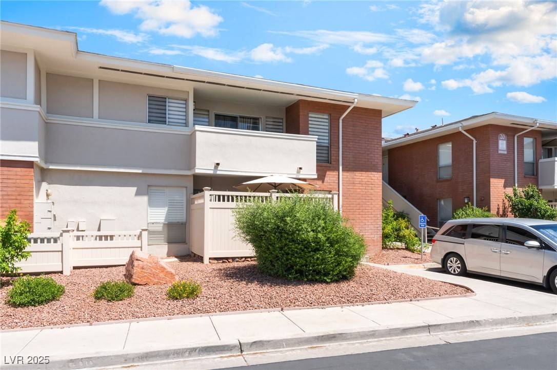 Las Vegas, NV 89109,2866 Loveland DR #2018