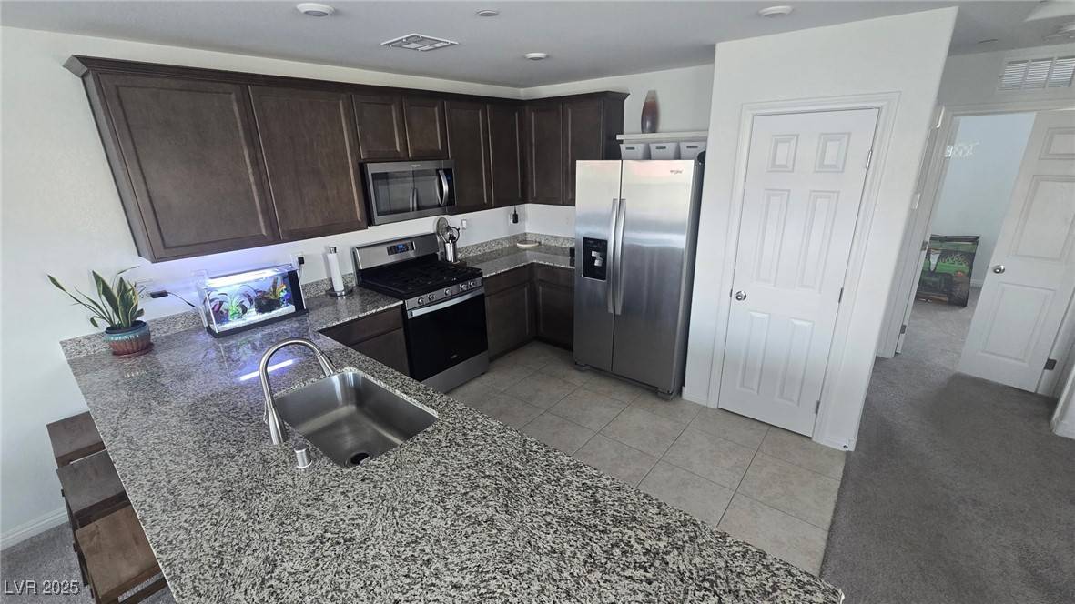 Las Vegas, NV 89115,5209 Silica Chalk AVE