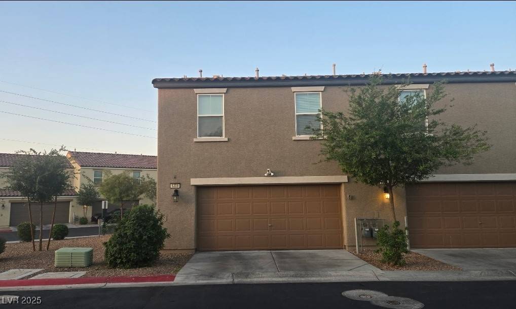 Las Vegas, NV 89115,5209 Silica Chalk AVE