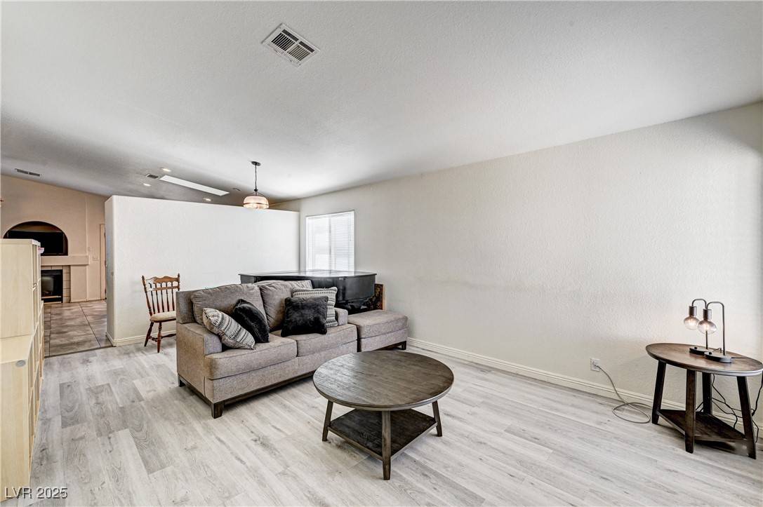 Henderson, NV 89015,931 Highland Trails AVE