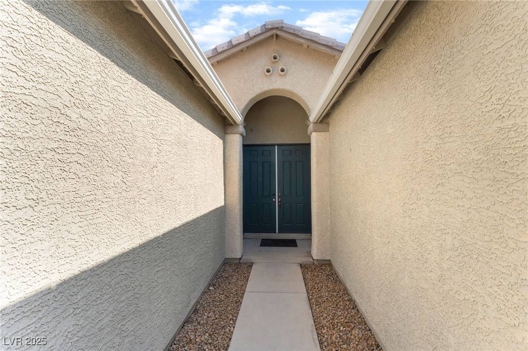 North Las Vegas, NV 89031,908 Cypress Gold CT