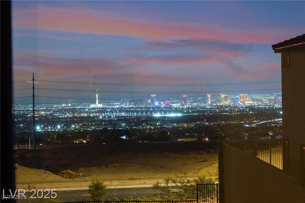Las Vegas, NV 89138,2407 Ridgeline Wash ST