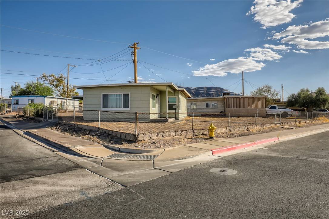 Henderson, NV 89015,103 W Victory RD