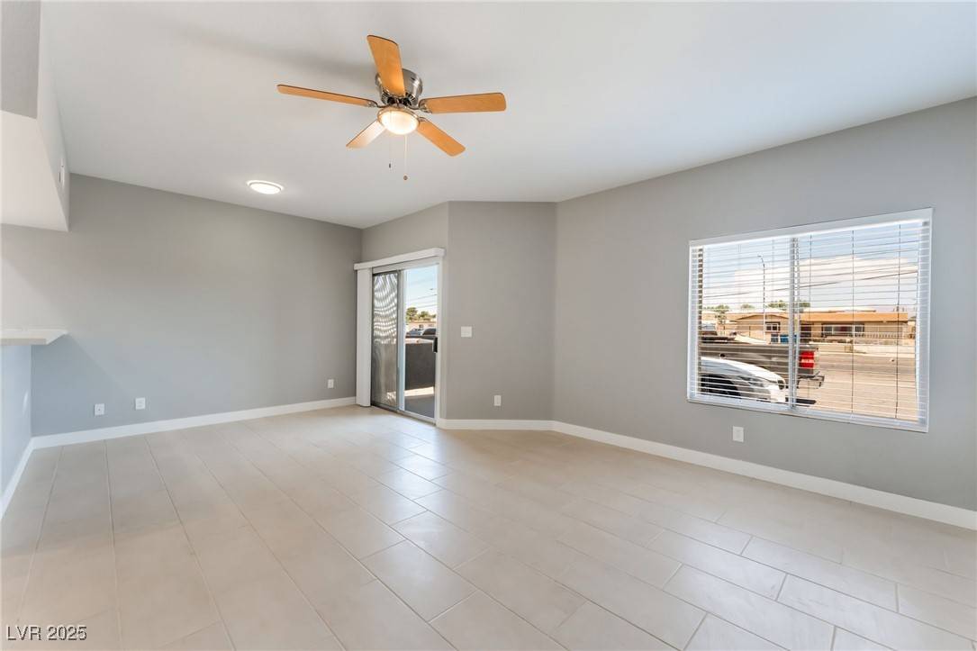 Las Vegas, NV 89156,5689 E Lake Mead BLVD #2