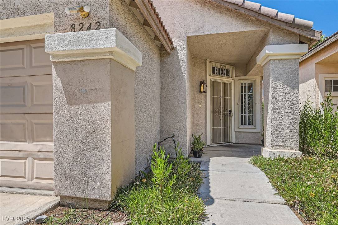 Las Vegas, NV 89147,8242 Tribute LN