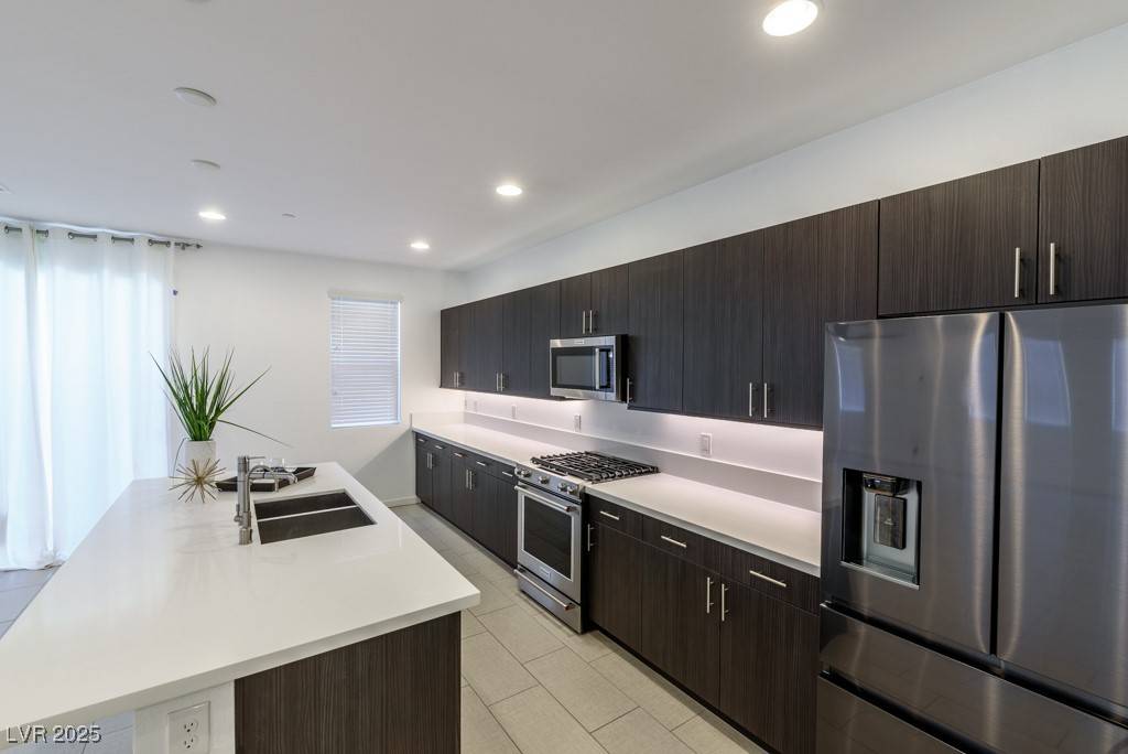 Las Vegas, NV 89135,11278 Kraft Mountain AVE #101