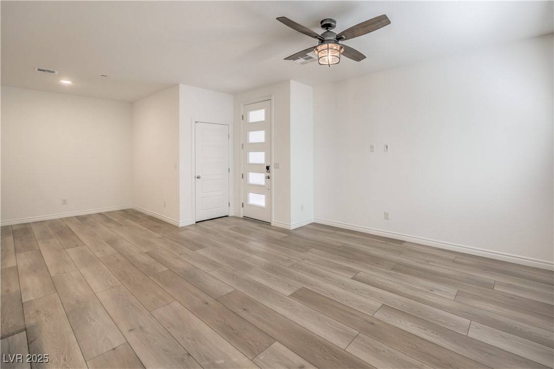 Las Vegas, NV 89138,600 N Carriage Hill DR #1143