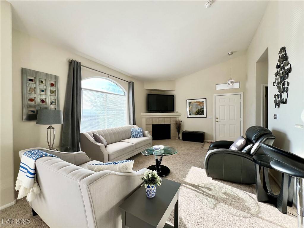 Henderson, NV 89052,700 Carnegie ST #222