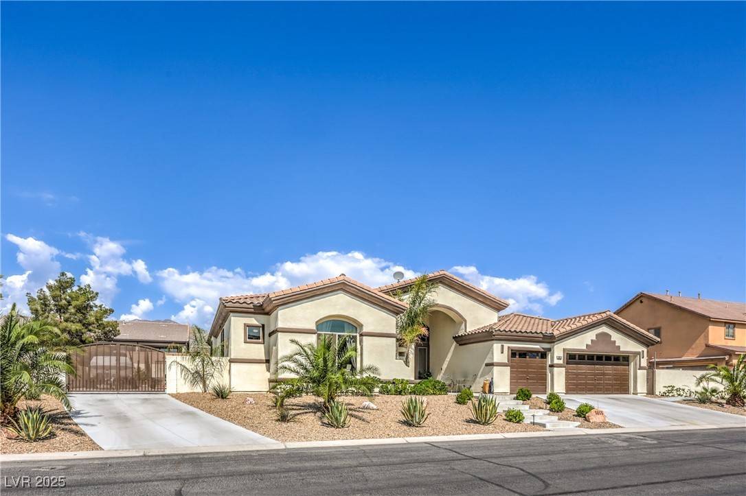 Las Vegas, NV 89149,5855 Boulder Brook CT