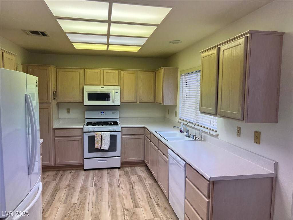 Las Vegas, NV 89134,2516 Sunup DR