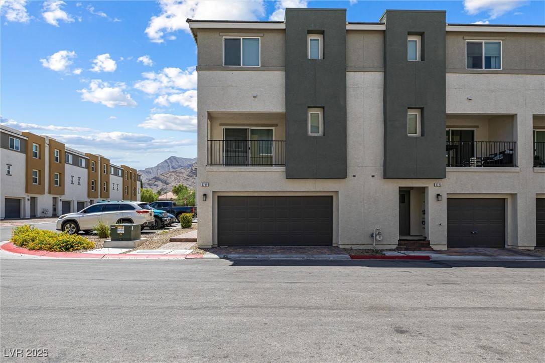 Las Vegas, NV 89129,3719 Enchanted Sky ST