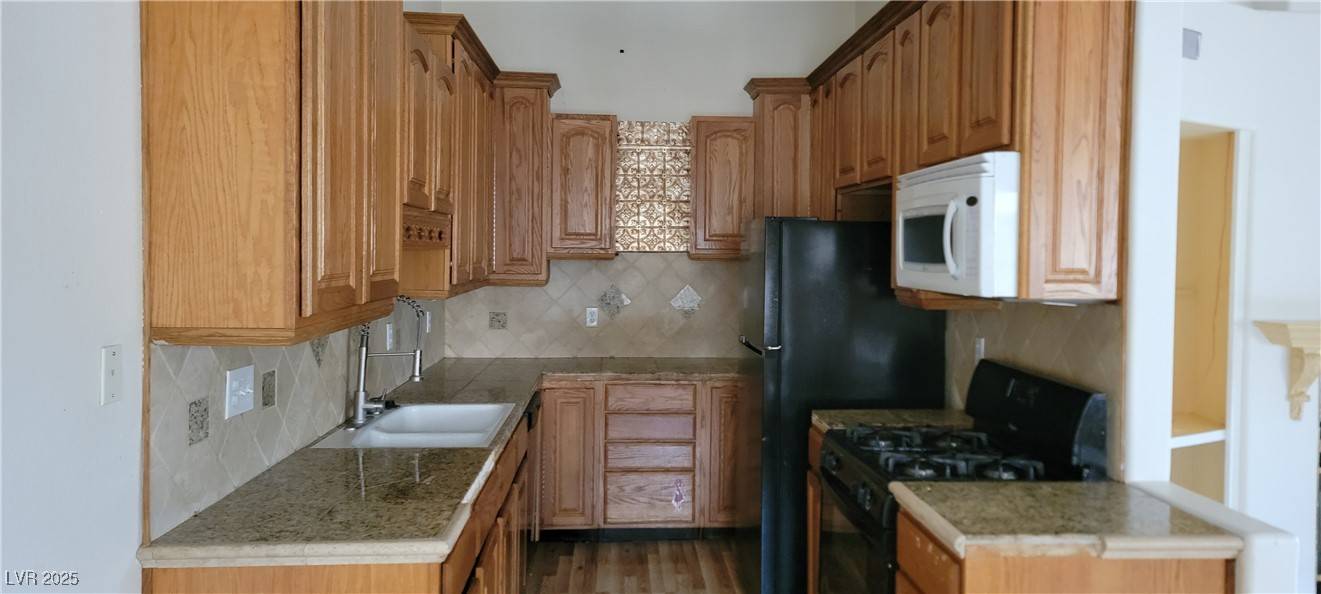 Las Vegas, NV 89108,1612 N Torrey Pines DR #104
