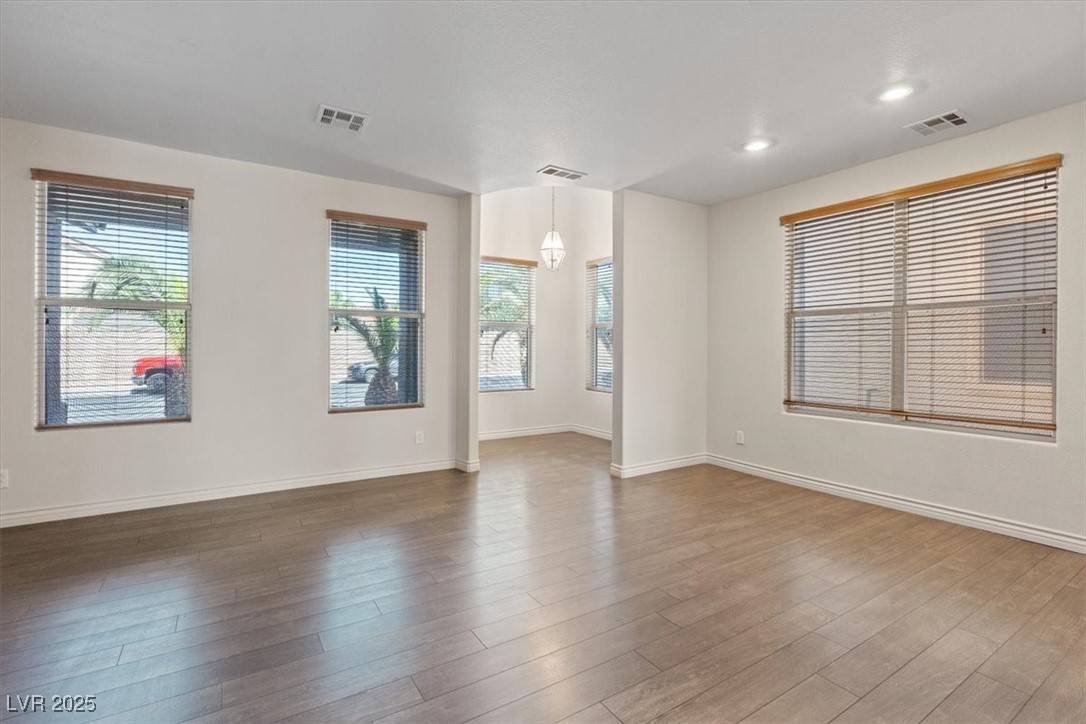 Henderson, NV 89015,227 Palmarosa ST