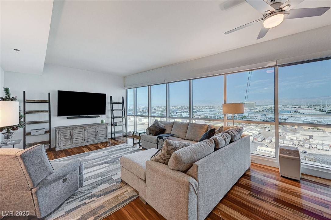 Las Vegas, NV 89103,4525 Dean Martin DR #1208