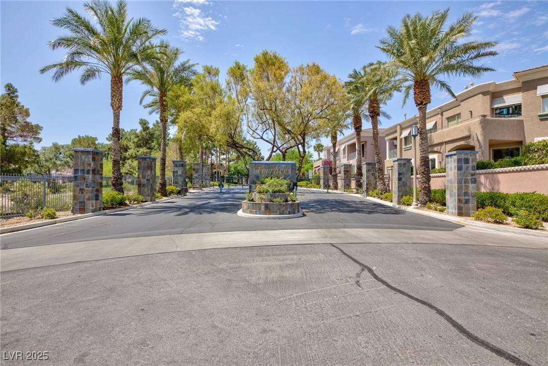 Las Vegas, NV 89134,9112 Vista Greens WAY #204
