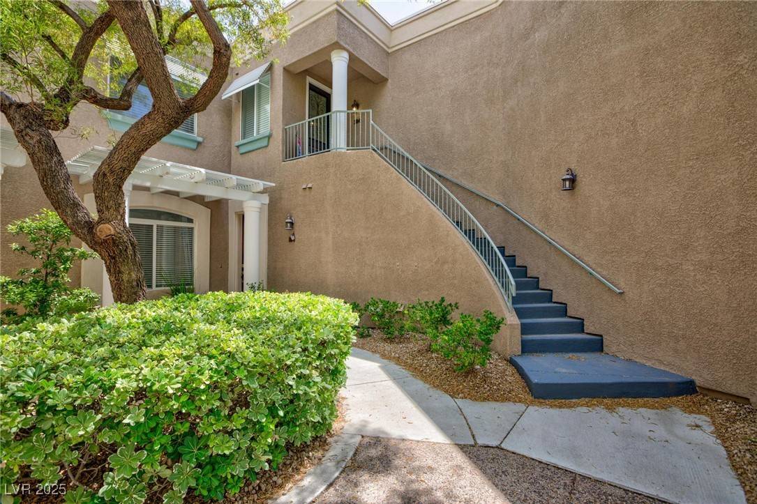 Las Vegas, NV 89134,9112 Vista Greens WAY #204