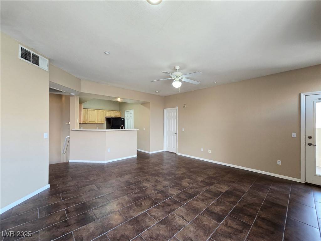 North Las Vegas, NV 89031,5855 Valley DR #2070
