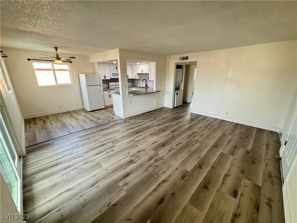 Las Vegas, NV 89119,529 Kolson CIR #D