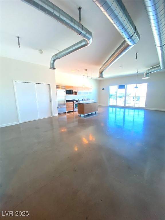 Las Vegas, NV 89101,200 HOOVER AVE #912