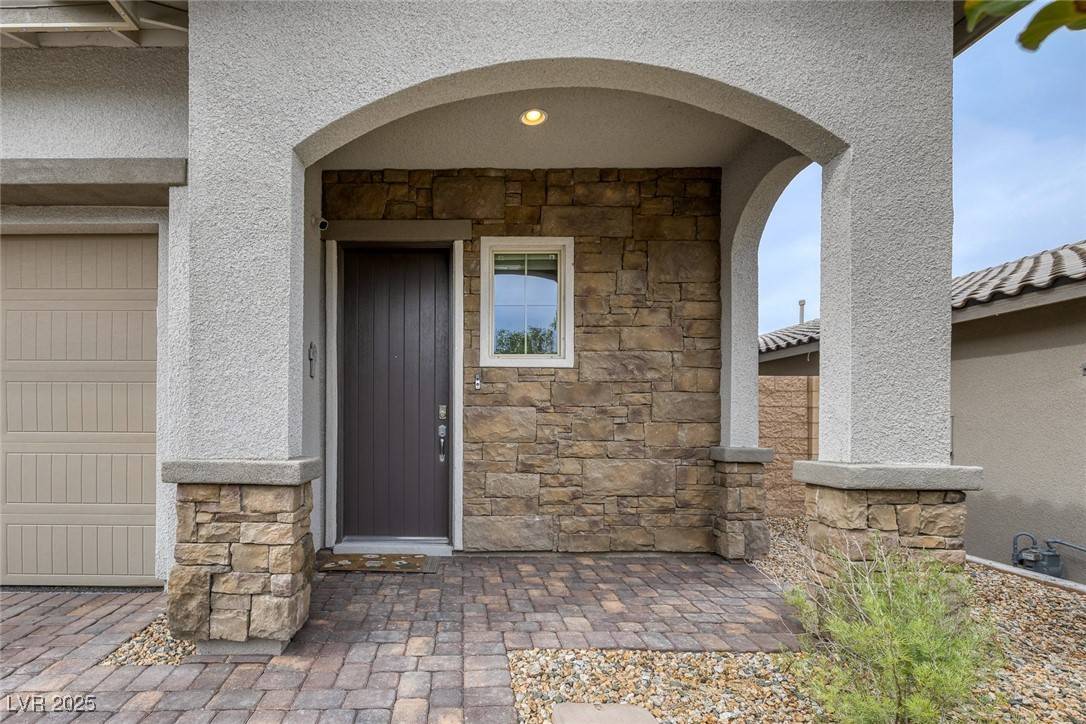 Las Vegas, NV 89166,9876 Heather Moore AVE
