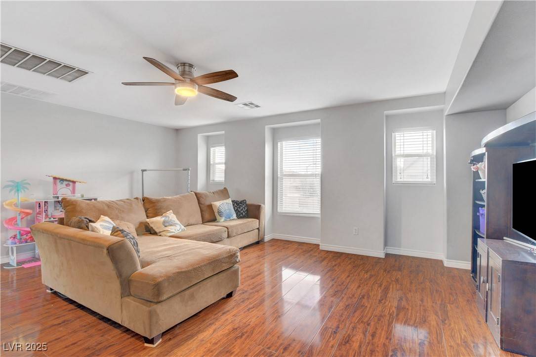 North Las Vegas, NV 89081,5642 Breckenridge ST