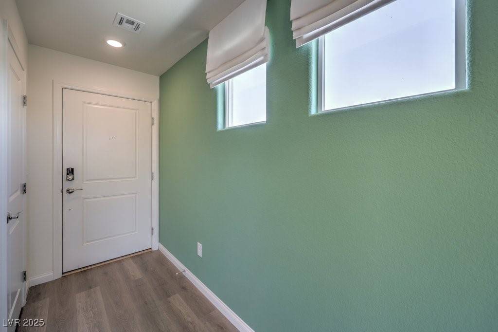 North Las Vegas, NV 89081,2638 BEGONIA FALLS AVE #39