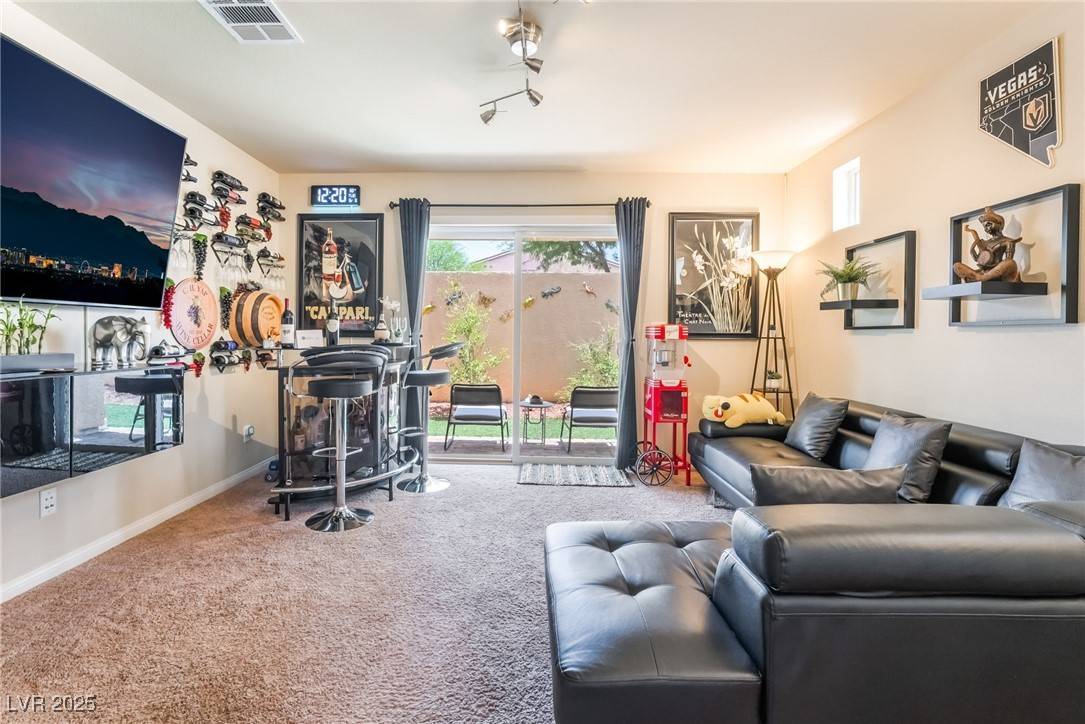Las Vegas, NV 89141,9704 Morgan Creek CT