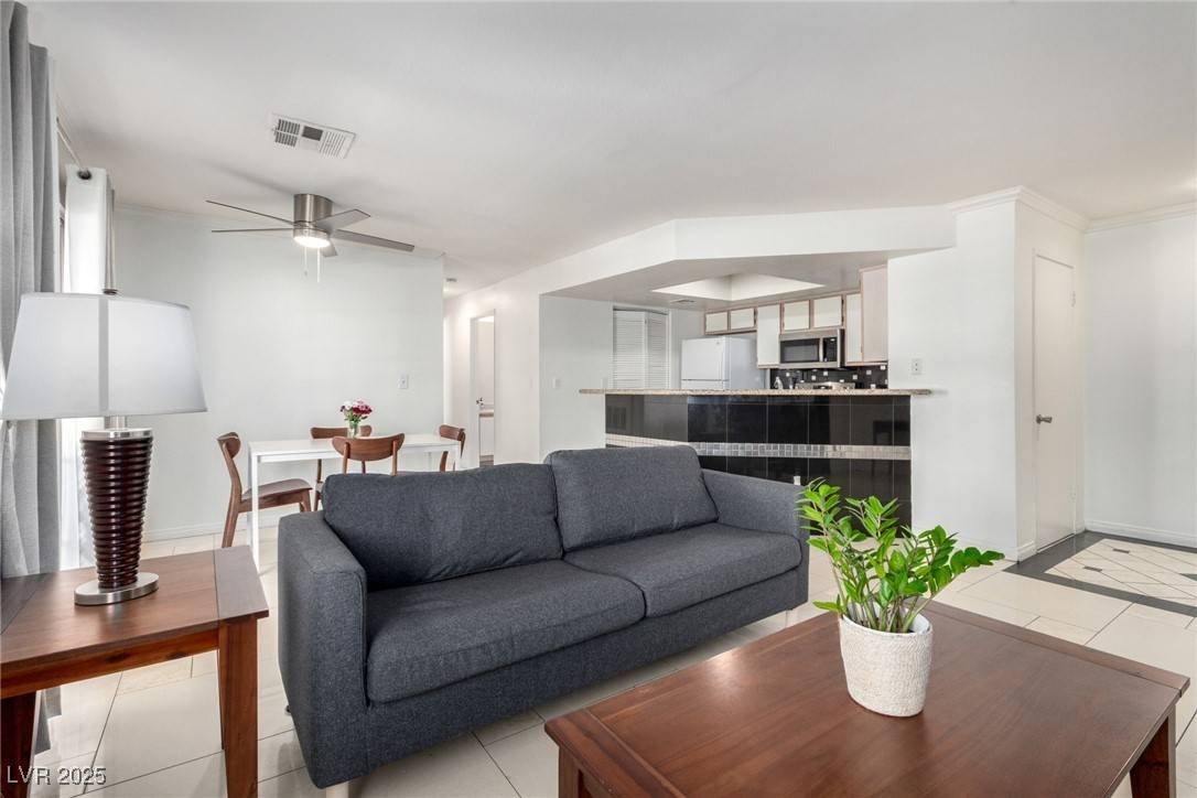 Las Vegas, NV 89117,8600 W Charleston BLVD #2085