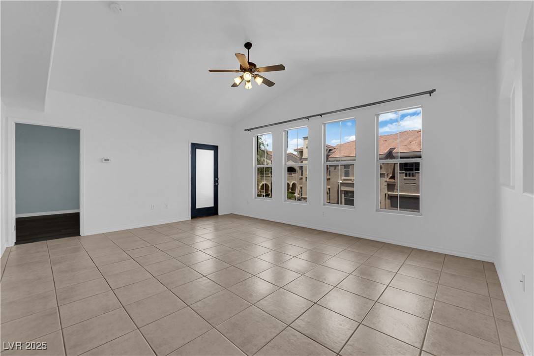 Las Vegas, NV 89129,10550 W Alexander RD #2079