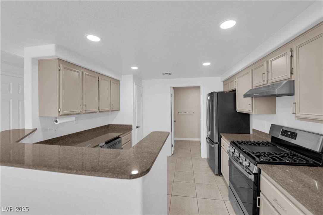 Las Vegas, NV 89129,10550 W Alexander RD #2079