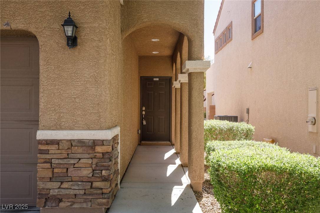 Las Vegas, NV 89117,2872 Glass Vine CT